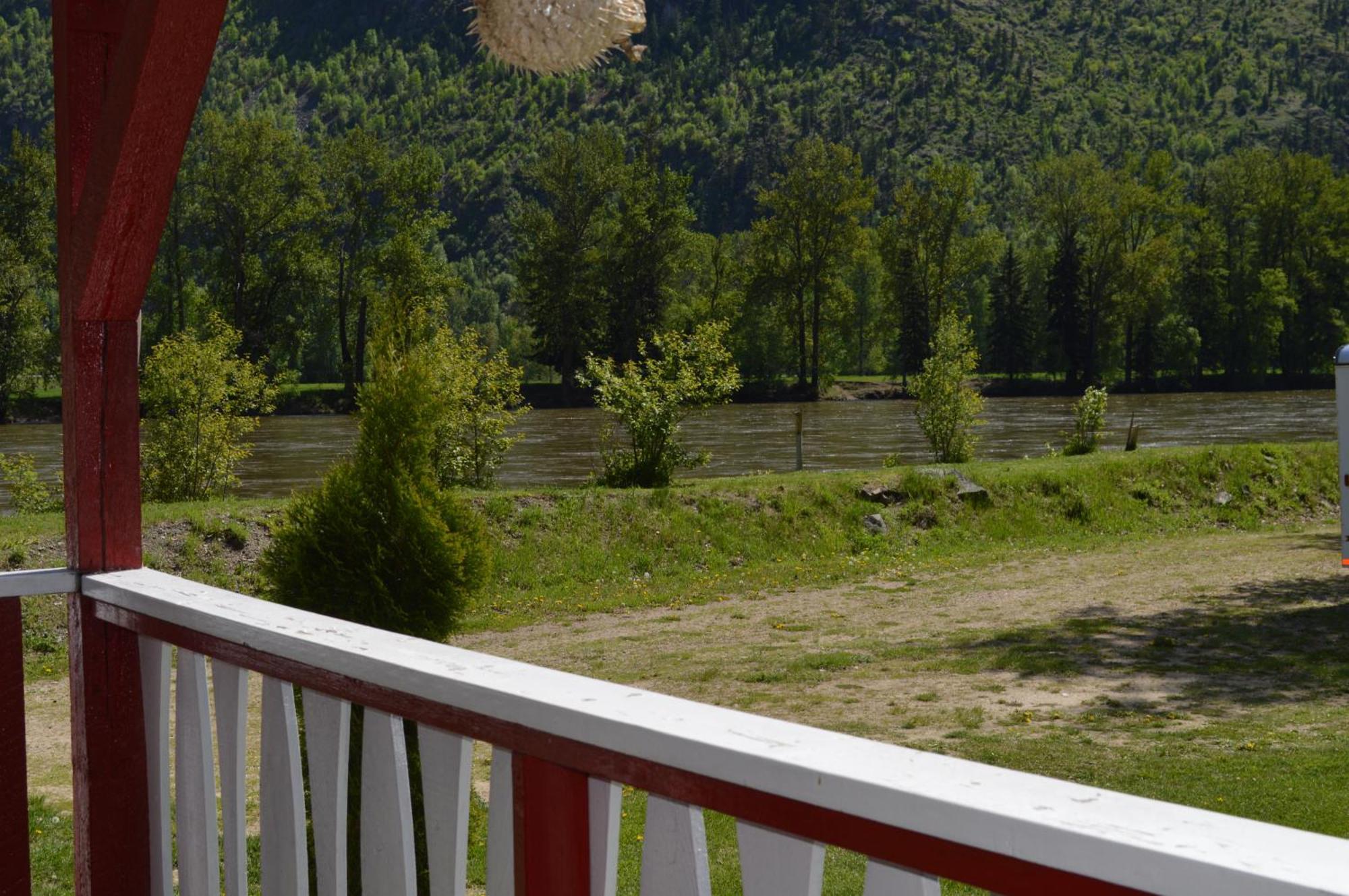 Rivermount Motel Little Fort Zewnętrze zdjęcie
